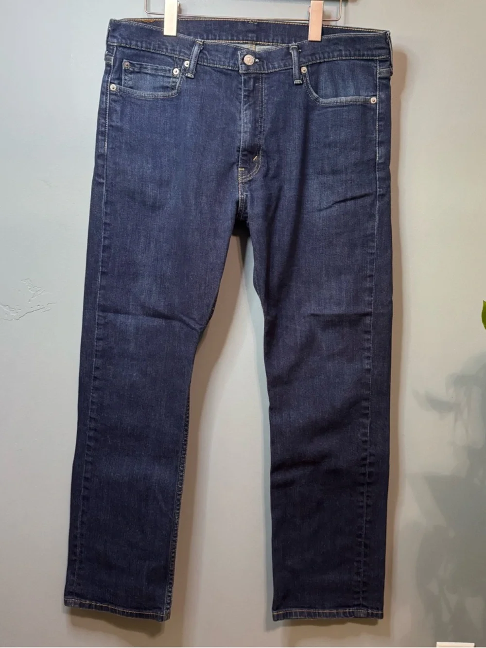 Levi's 513 Slim Straight Jeans in Dark Wash. Mens. 36x30